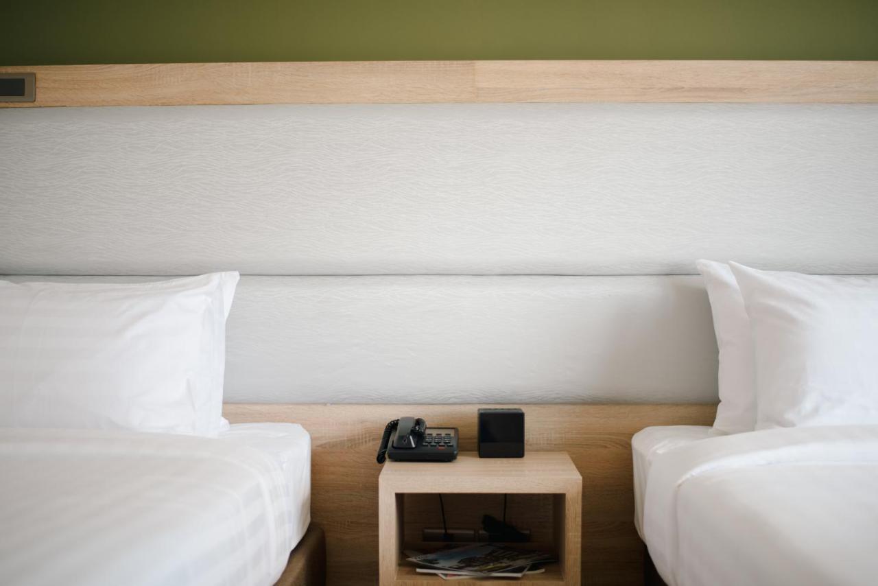 Prime Square Hotel Chiang Mai Bagian luar foto