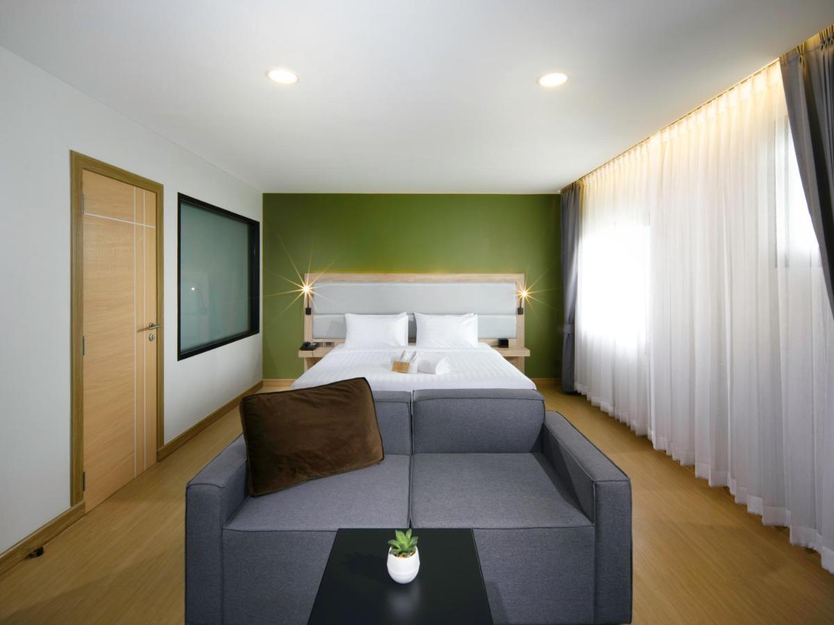 Prime Square Hotel Chiang Mai Bagian luar foto