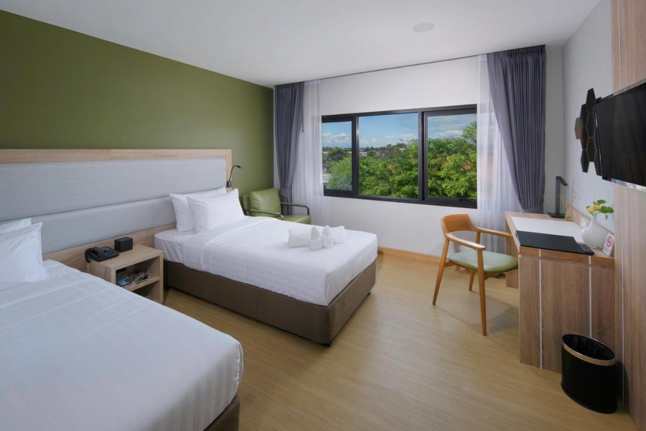 Prime Square Hotel Chiang Mai Bagian luar foto