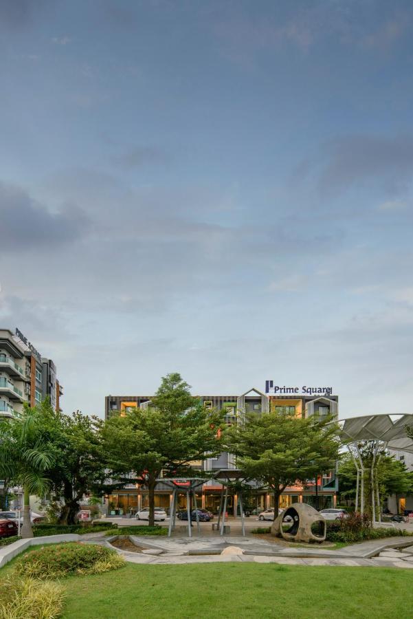 Prime Square Hotel Chiang Mai Bagian luar foto