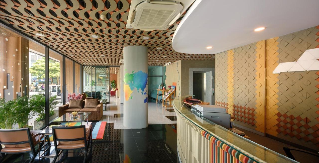 Prime Square Hotel Chiang Mai Bagian luar foto
