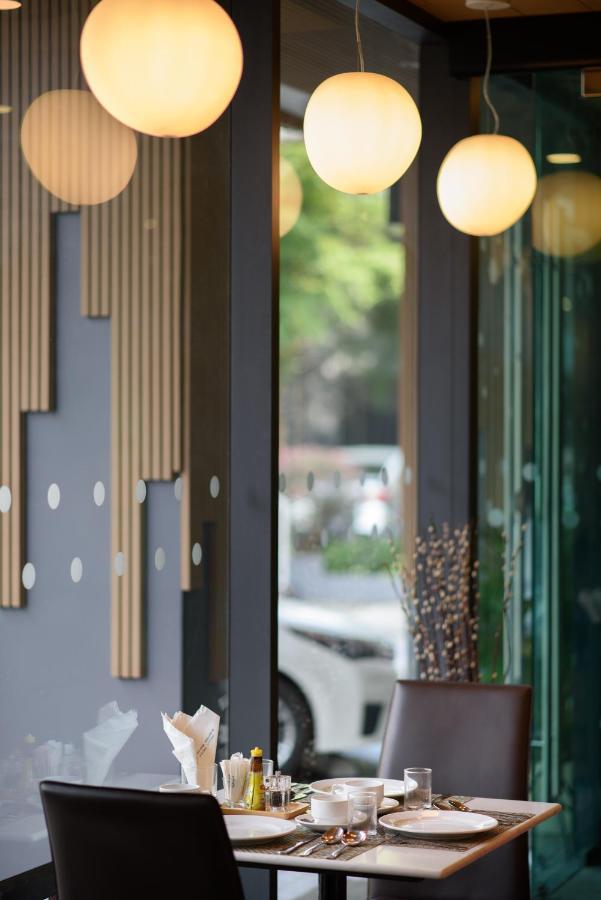 Prime Square Hotel Chiang Mai Bagian luar foto