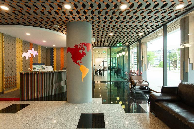 Prime Square Hotel Chiang Mai Bagian luar foto