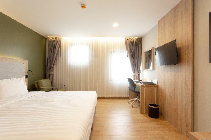 Prime Square Hotel Chiang Mai Bagian luar foto