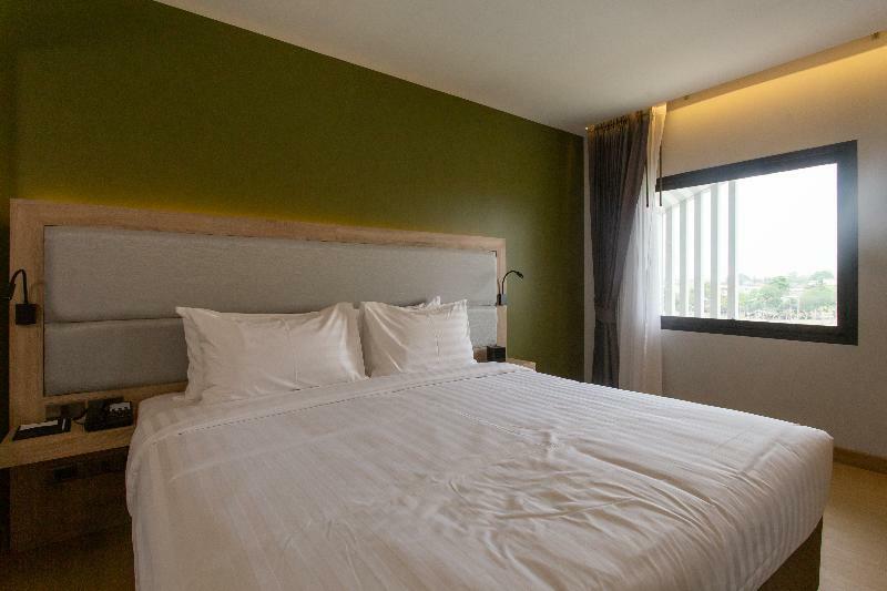 Prime Square Hotel Chiang Mai Bagian luar foto