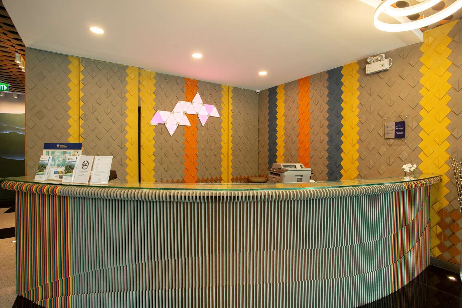 Prime Square Hotel Chiang Mai Bagian luar foto